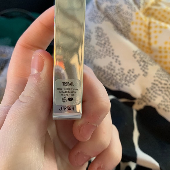 urban decay lip gloss - Picture 3 of 4